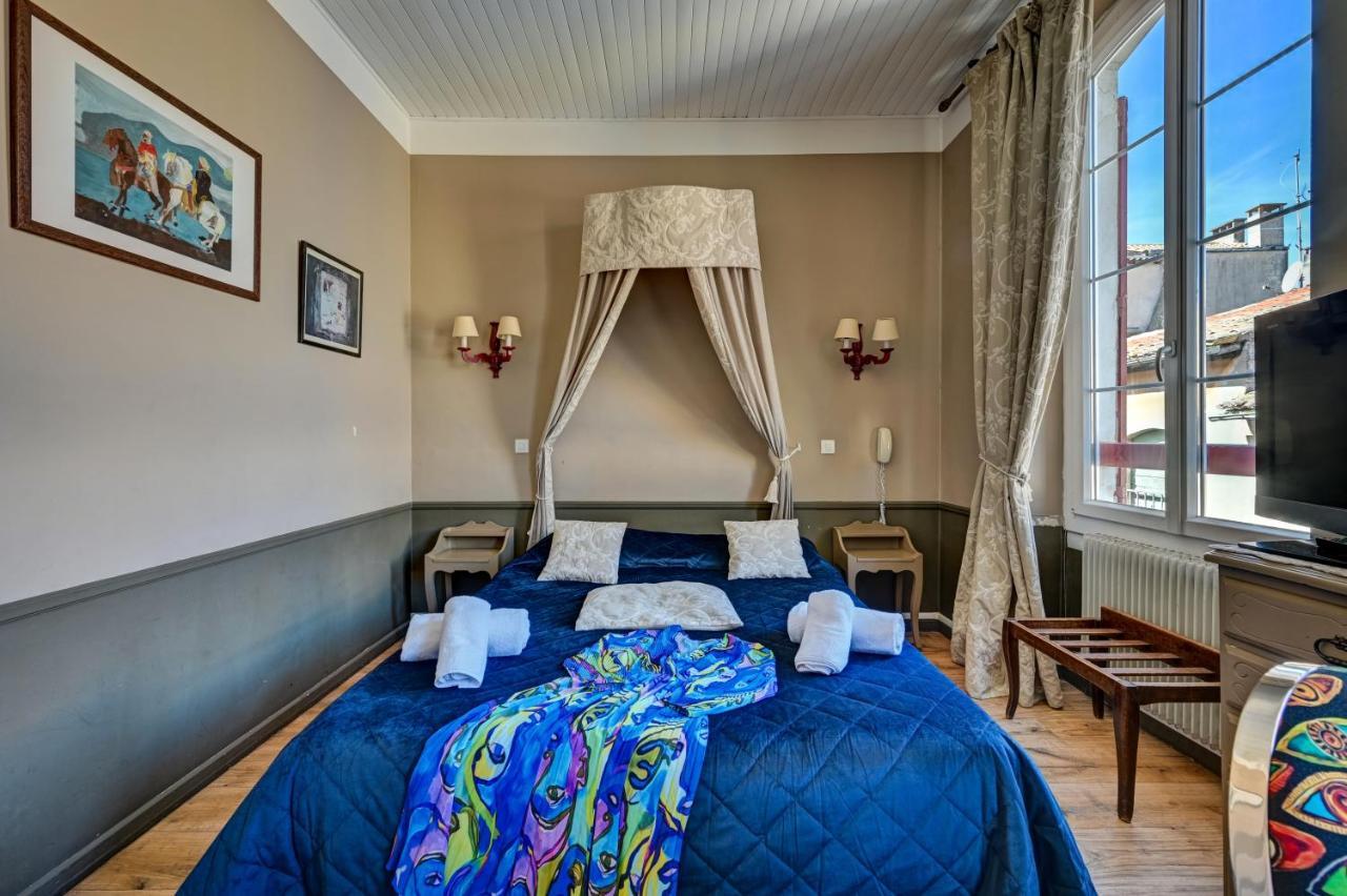 Hotel Des Artistes Tarascona Esterno foto
