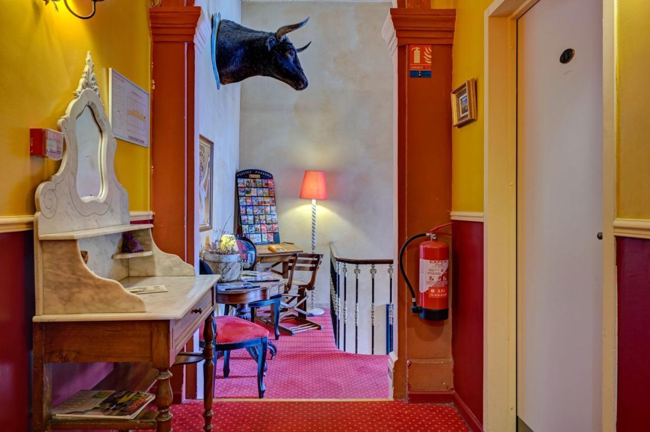 Hotel Des Artistes Tarascona Esterno foto